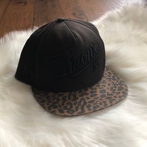 SnapBack/Cap Bundle (Can be sold separately)